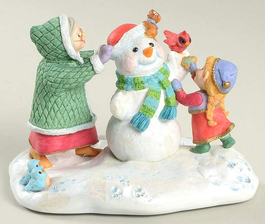 1999 Hallmark Christmas Ornaments Snowy Plaza - No Box by Hallmark Gold Crown-1