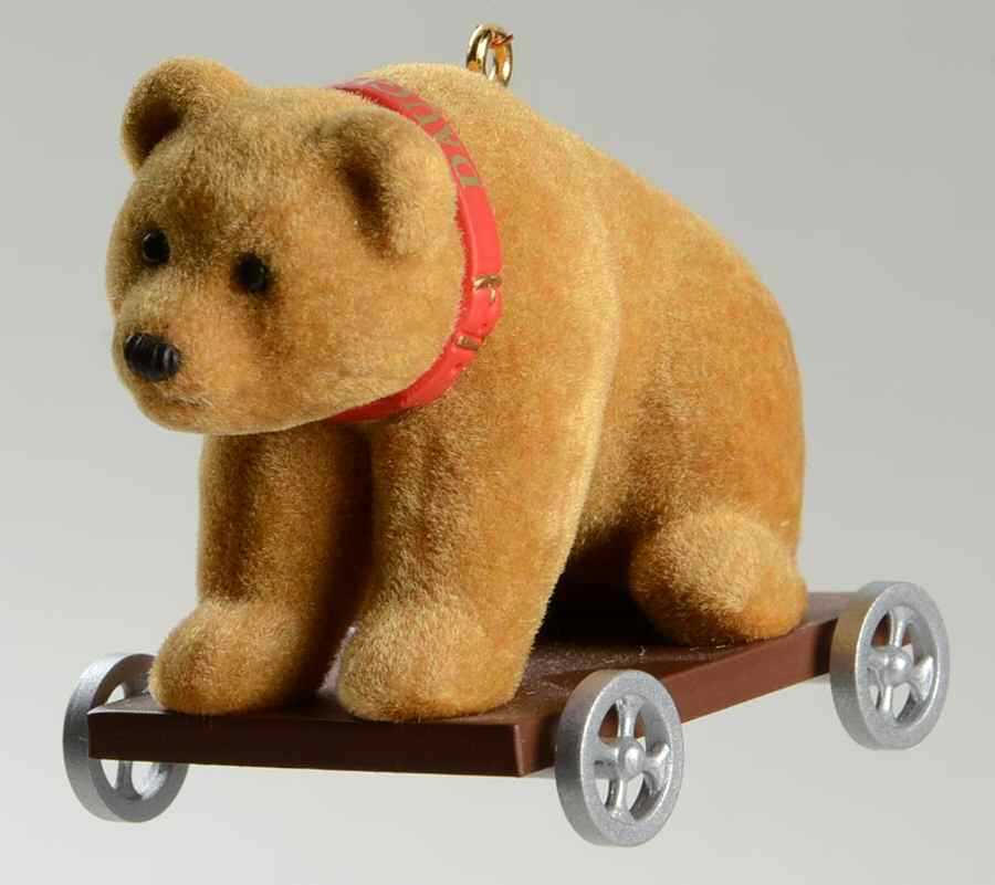 1999 Hallmark Christmas Ornaments Daughter-Plush Bear - Boxed by Hallmark Gold Crown-1
