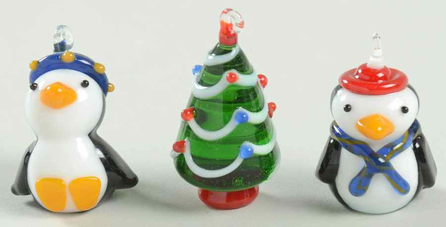 2002 Hallmark Christmas Ornaments Two Tiny Penguins - No Box by Hallmark Gold Crown-1