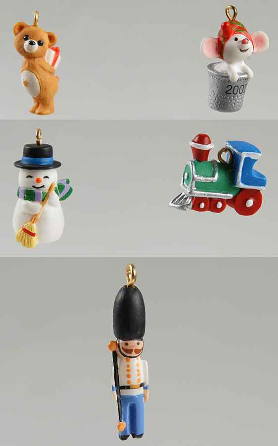 2002 Hallmark Christmas Ornaments Five Tiny Favorites - No Box by Hallmark Gold Crown-1