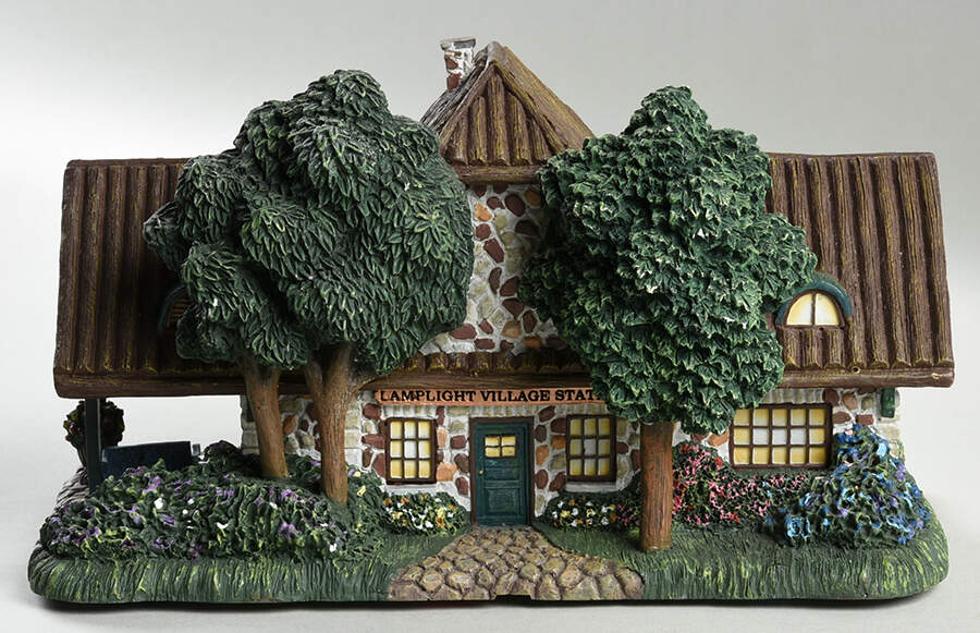 Thomas Kinkade's Lamplight Village Lamplight Village Station - No Box by Hawthorne Village-1