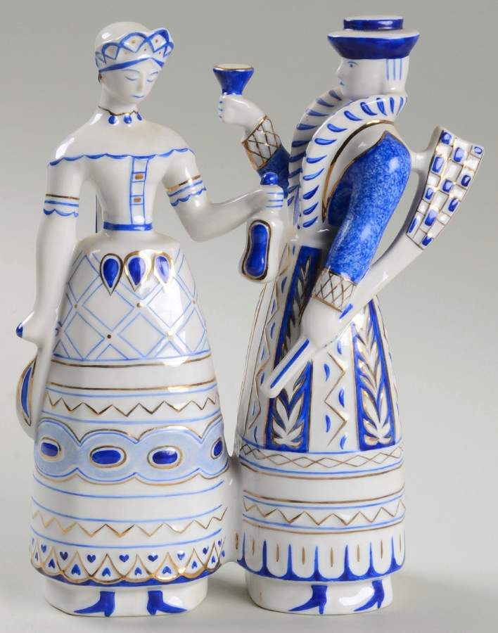 Hollohaza Figurines Hunter  And Wife - No Box by Hollohaza-1