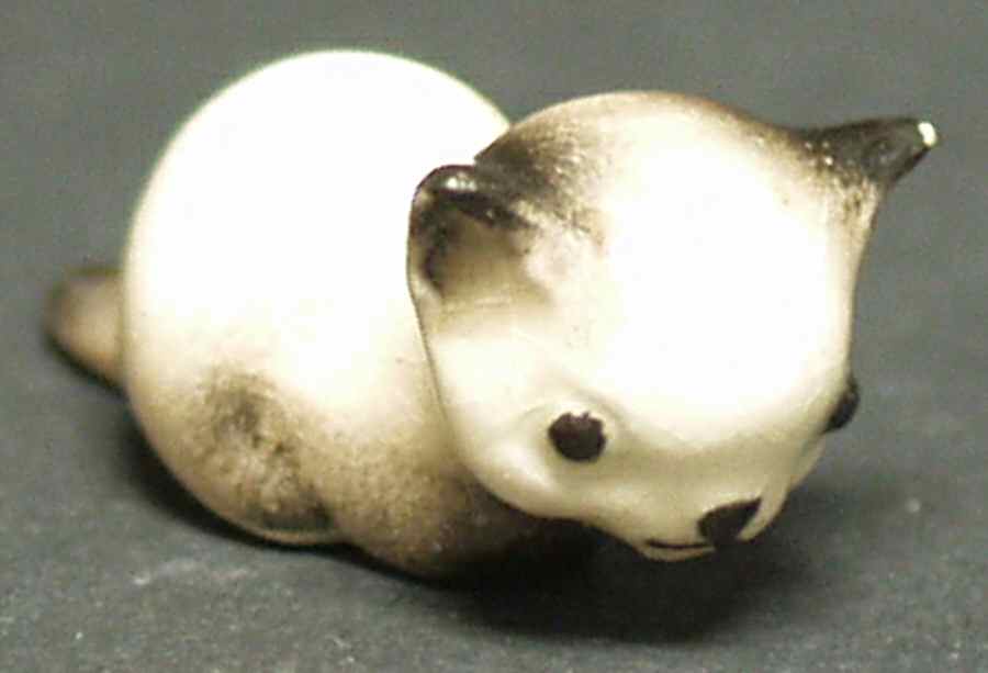 Hagen-Renaker Figurines Siamese Kitten Drinking - No Box by Hagen-Renaker-1
