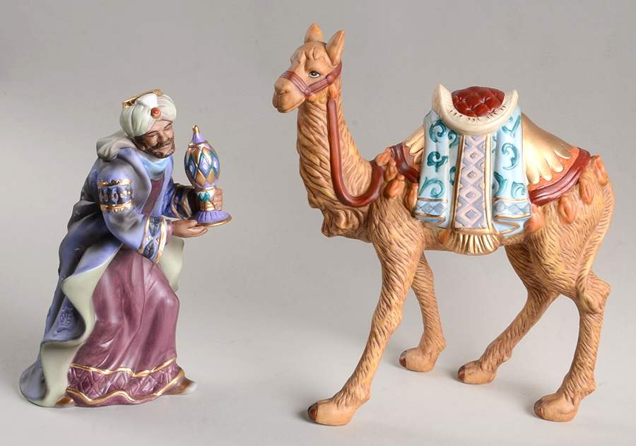 Thomas Kinkade Nativity King Balthazar & Standing Camel Boxed S/ - No Box by Hawthorne Village-1