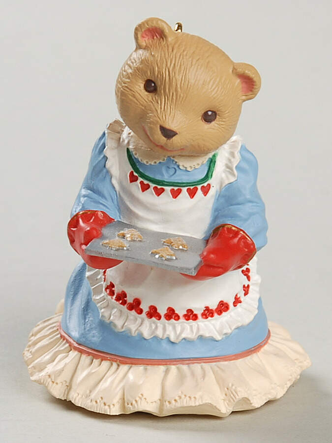Bearingers of Victoria Circle Mama Bearinger - Boxed by Hallmark Gold Crown-1