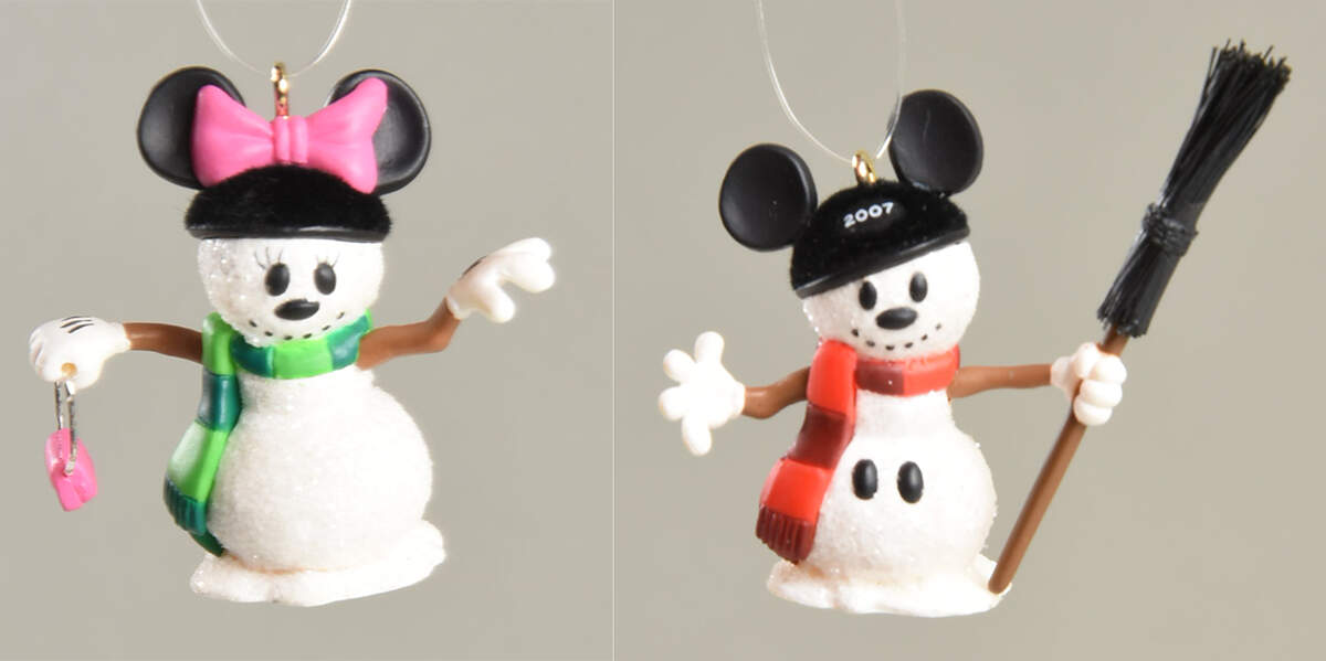 Mickey & Co Warm Smiles Set - Boxed by Hallmark Gold Crown-1
