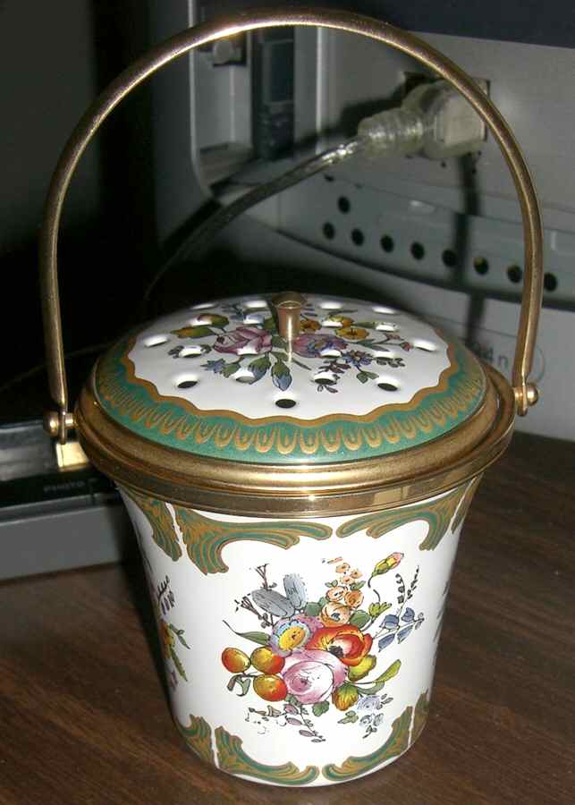Halcyon Days Giftware Rose Potpourri Box - Boxed by Halcyon Days-1