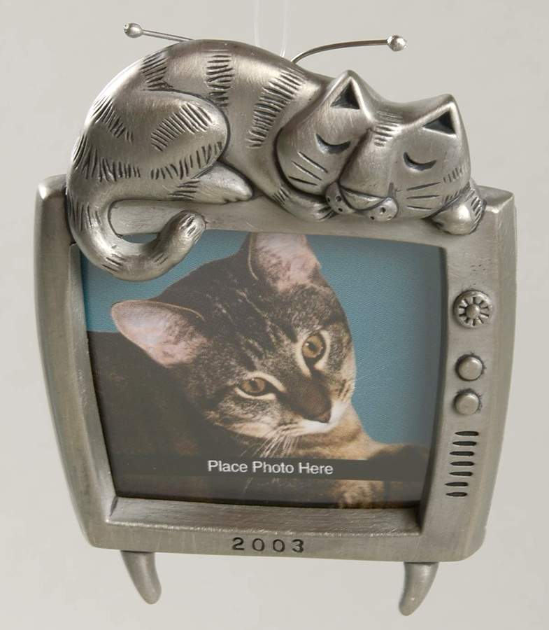 2003 Hallmark Christmas Ornaments Special Cat - No Box by Hallmark Gold Crown-1