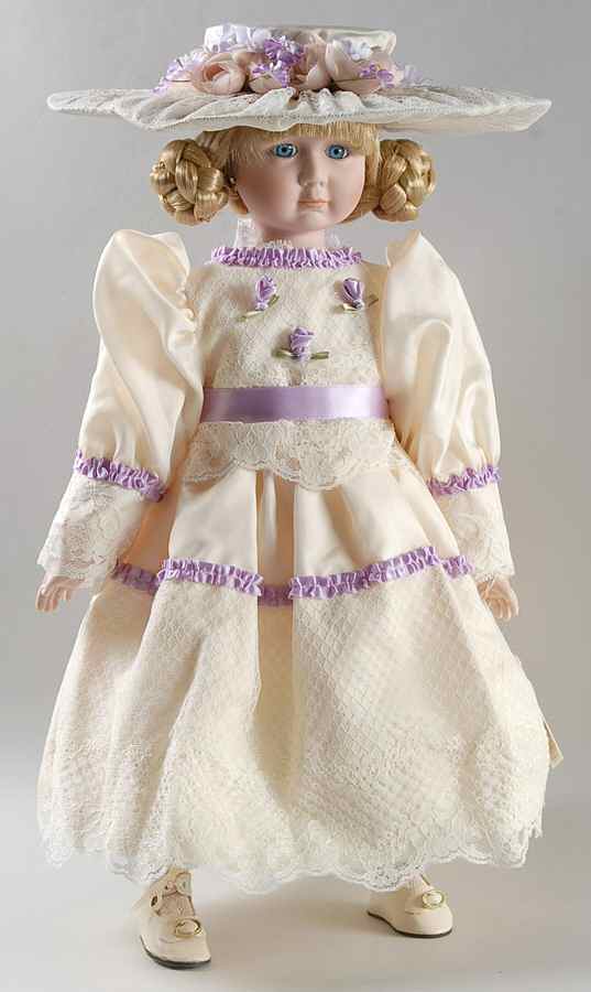 Grandma's Attic Martha - No Box by Hibel-1