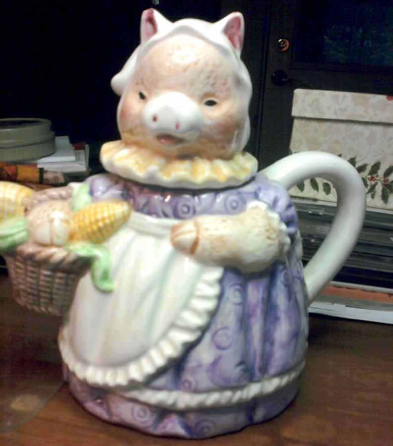Heritage Mint Figural Teapot Lady Pig - With Box by Heritage Mint-1