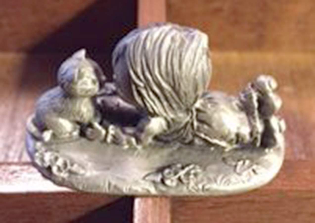 Little Gallery Pewter Figurines Face To Face With Kitten - No Box by Hallmark Gold Crown-1