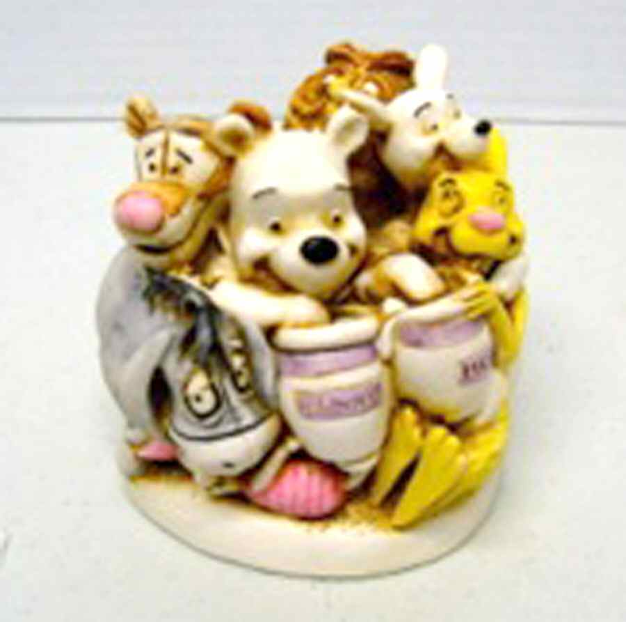 Disney Boxes Pooh & Friends - Boxed by Harmony Kingdom-1