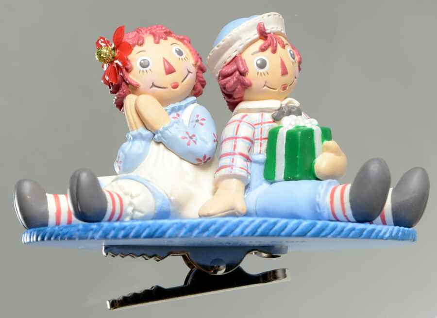 Raggedy Ann & Andy A Gift For Raggedy Ann - Boxed by Hallmark Gold Crown-1