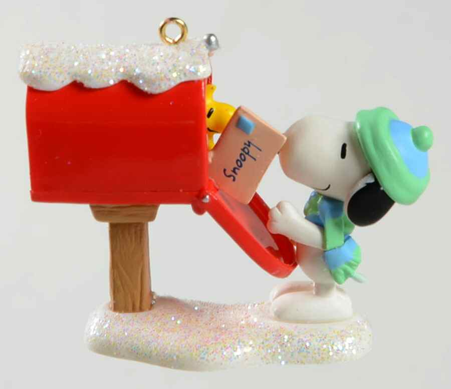 Winter Fun with Snoopy-Miniature 2007 - Mail #10 - No Box by Hallmark Gold Crown-1