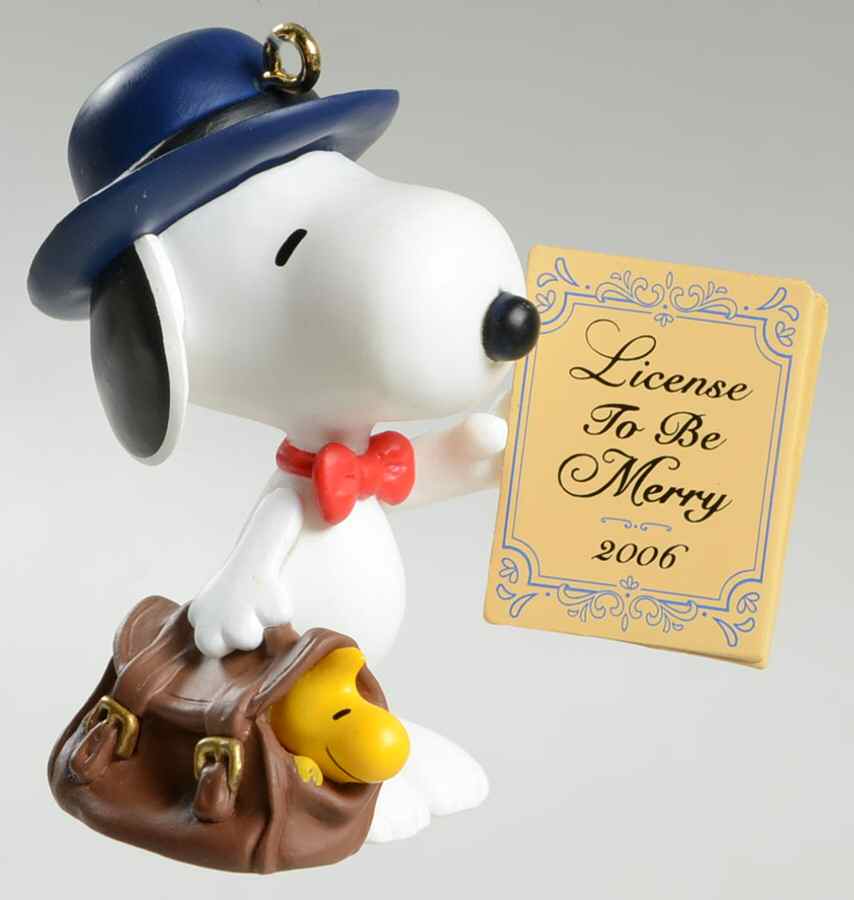 Spotlight on Snoopy 2006-Legal Beagle - Boxed by Hallmark Gold Crown-1