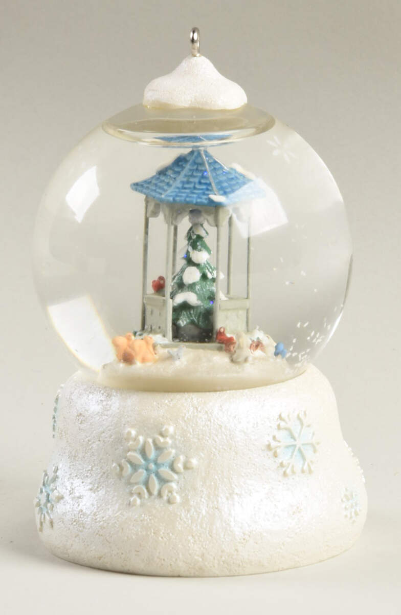 Winter Wonderland A Gathering Of Friends - No Box by Hallmark Gold Crown-1