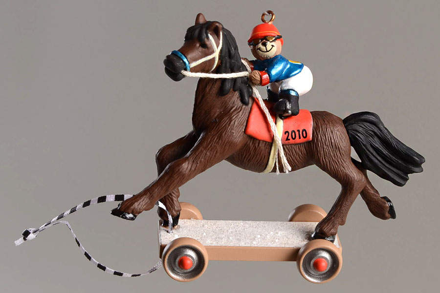 A Pony for Christmas 2010-A Pony For Christmas#13 - Boxed by Hallmark Gold Crown-1