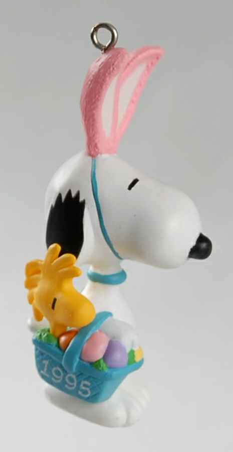 Peanuts Easter Ornaments Easter Beagle - Boxed by Hallmark Gold Crown-1