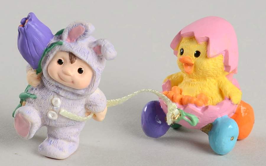 Merry Miniatures 1997 Easter Parade-Set Of 2 - Boxed by Hallmark Gold Crown-1
