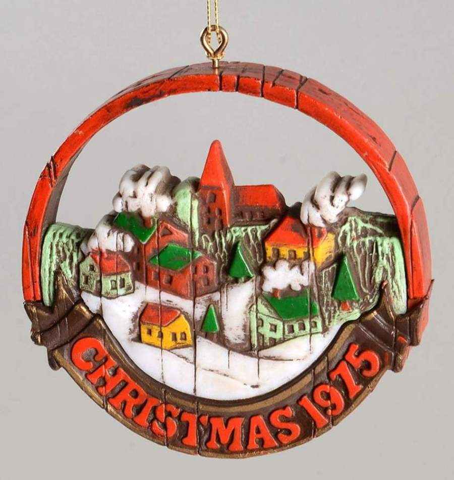 Nostalgia Peace On Earth-Dated 1976 - Boxed by Hallmark Gold Crown-1