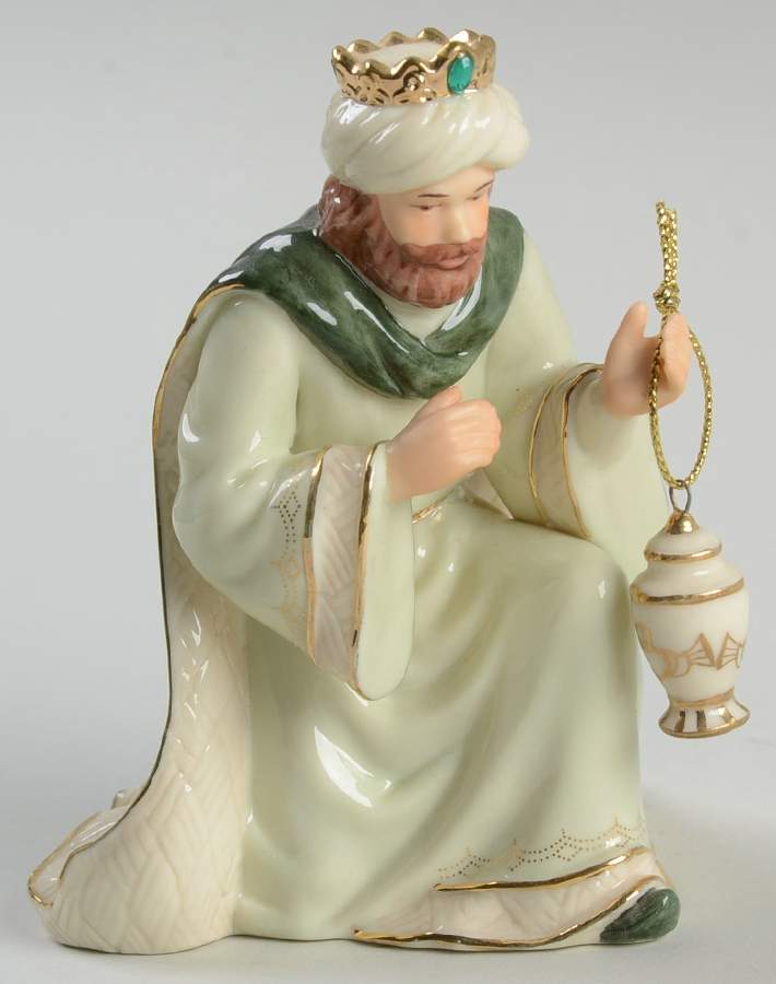 Irish Nativity King Melchoir Only - No Box by Hawthorne Village-1