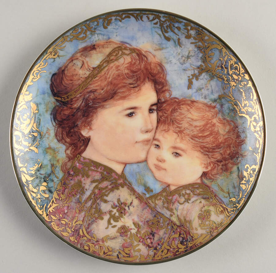 Holiday Treasures-Hibellennium Collection Eileen With Amy - No Box by Hibel-1