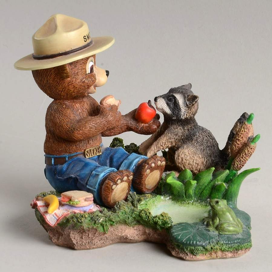 Little Smokey and Pals What's Mine Is Yours - No Box by Hamilton Collection-1