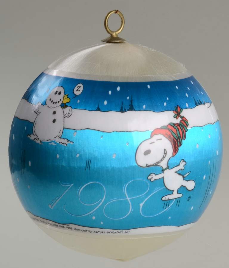Peanuts Ball Ornaments 1980-Ambassador Ornament - Boxed by Hallmark Gold Crown-1