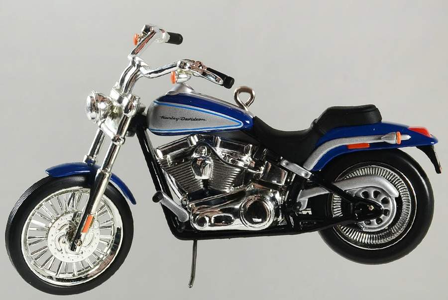 Harley Davidson-Motorcycle Milestones 2005 #7 - Softtail Deuce - Boxed by Hallmark Gold Crown-1
