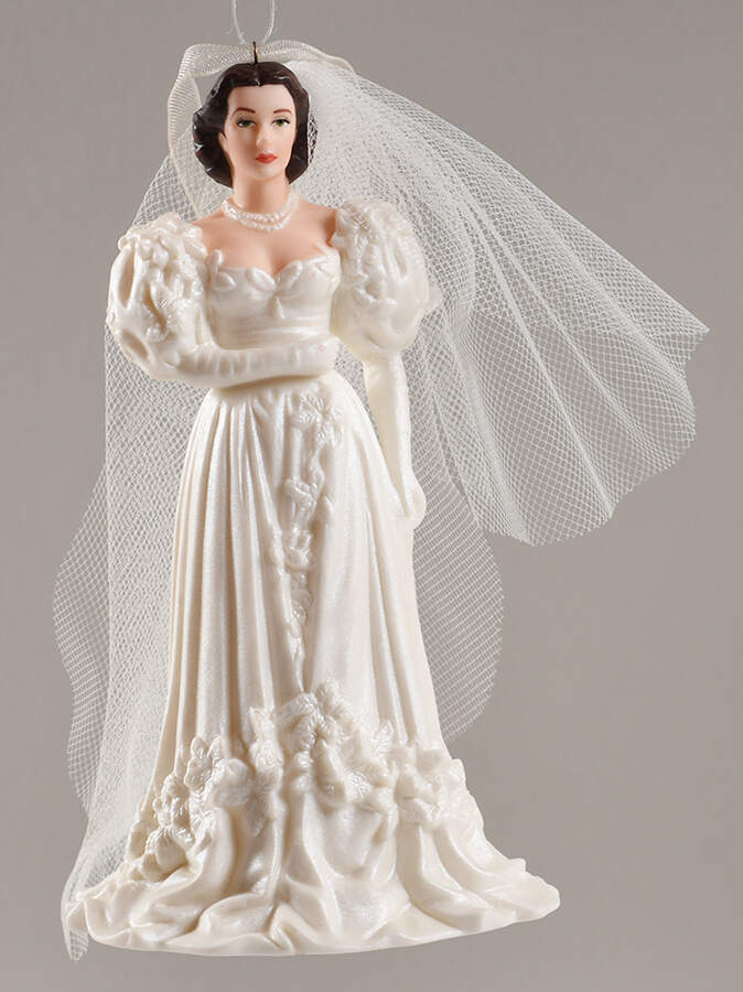 Gone with the Wind Scarlett O'Hara-Bride/2004 - No Box by Hallmark Gold Crown-1