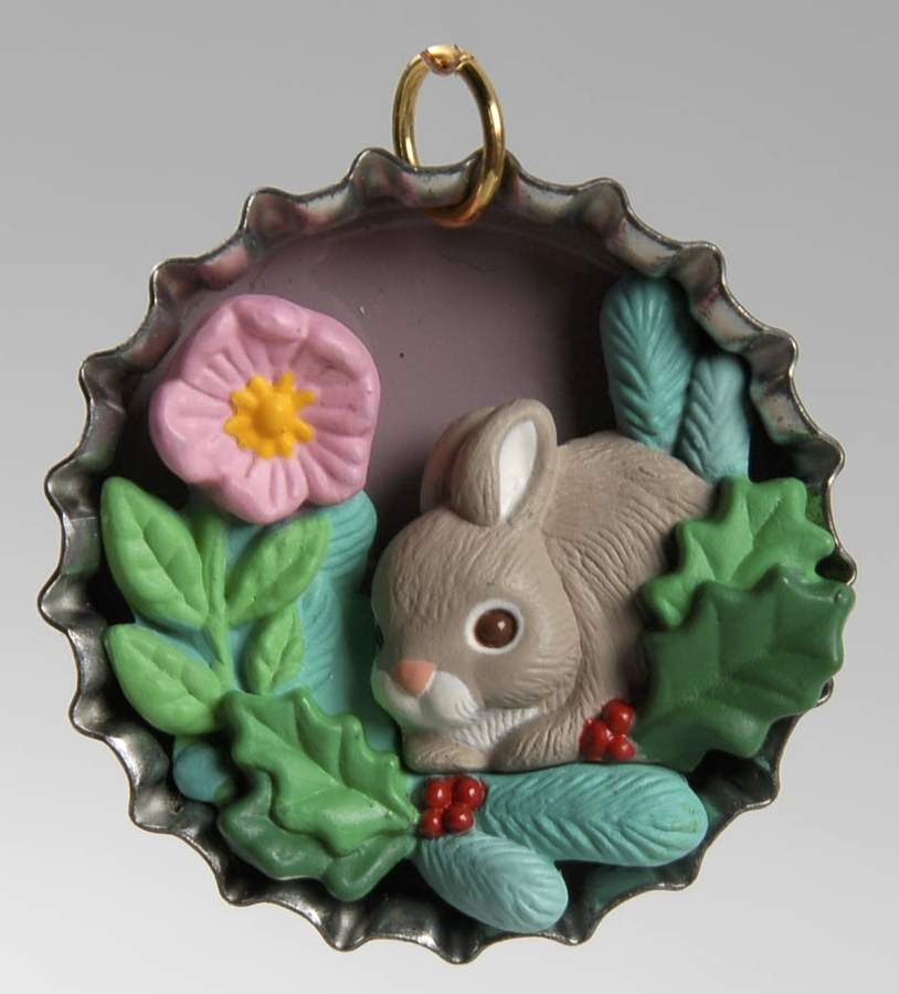 Santa's Club Soda Holiday Bunny - No Box by Hallmark Gold Crown-1