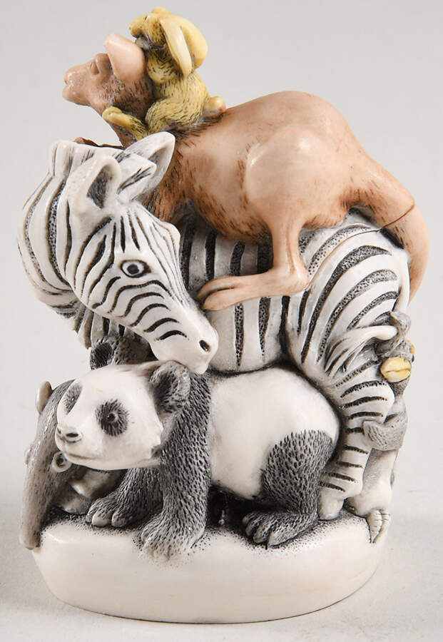 Royal Watch Member Gifts Hk One World - No Box by Harmony Kingdom-1
