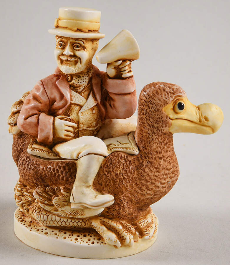 Harmony Circus The Ringmaster - Boxed by Harmony Kingdom-1