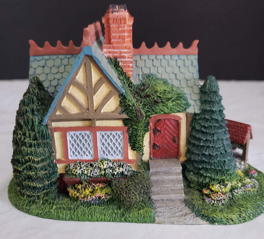 Stonefield Valley Wishing Well Cottage - Boxed by Hawthorne Village-1