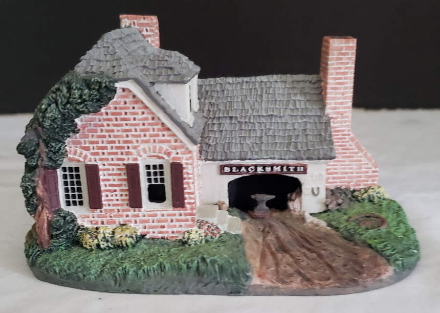 Stonefield Valley The Village Smithy - Boxed by Hawthorne Village-1