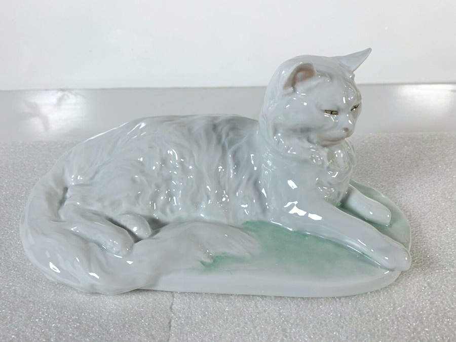 Cats Lying Cat-Natural - No Box by Herend-1