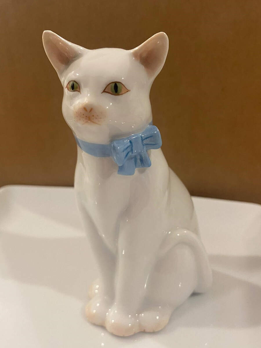 Cats Cat With Bow-White/Blue Bow - No Box by Herend-1