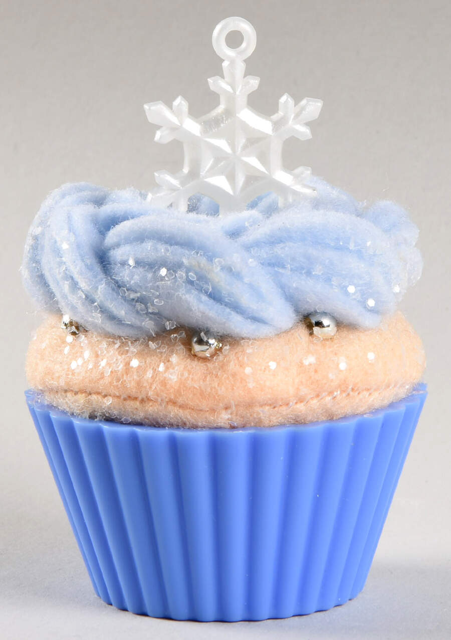 Christmas Cupcakes It's Snowing Sweetness! #4 - Boxed by Hallmark Gold Crown-1