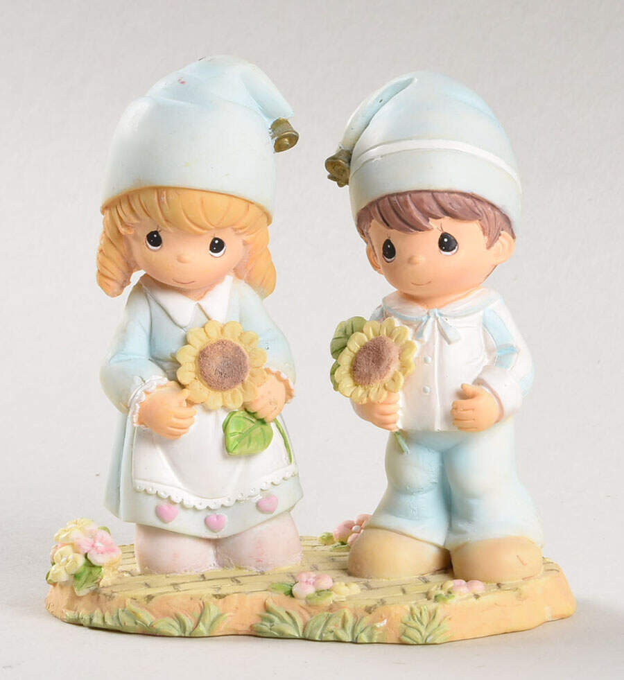 Precious Moments Wizard of Oz Munchkins- Alittle Sharing & Caring Goes - No Box by Hamilton Collection-1