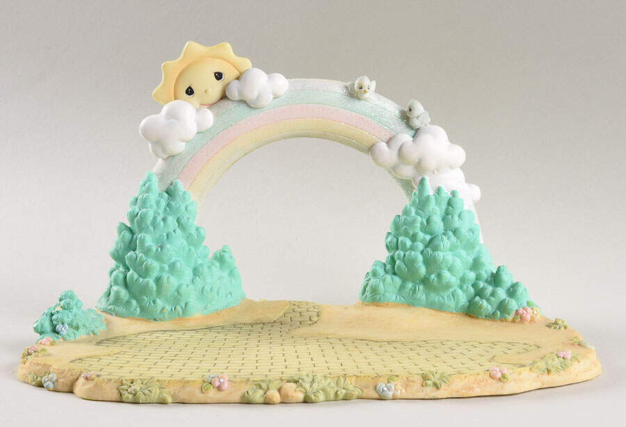 Precious Moments Wizard of Oz Over The Rainbow Base - No Box by Hamilton Collection-1