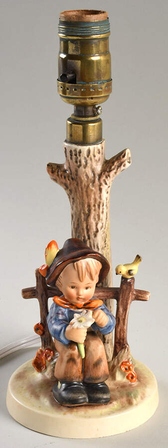 She Loves Me She Loves Me Not Tm3-She Loves Me She Loves Me Not Lamp - Boxed by M.I. Hummel-1