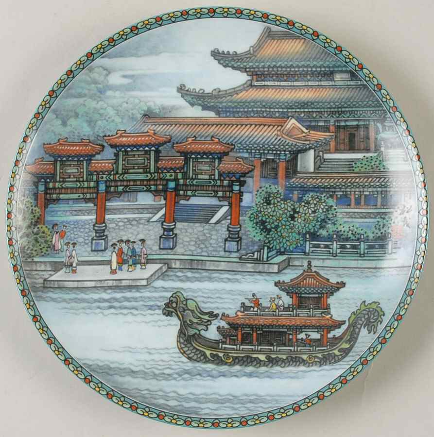 Scenes From A Summer Palace Hall That Dispels The Clouds - Boxed by Imperial Jingdezhen-1