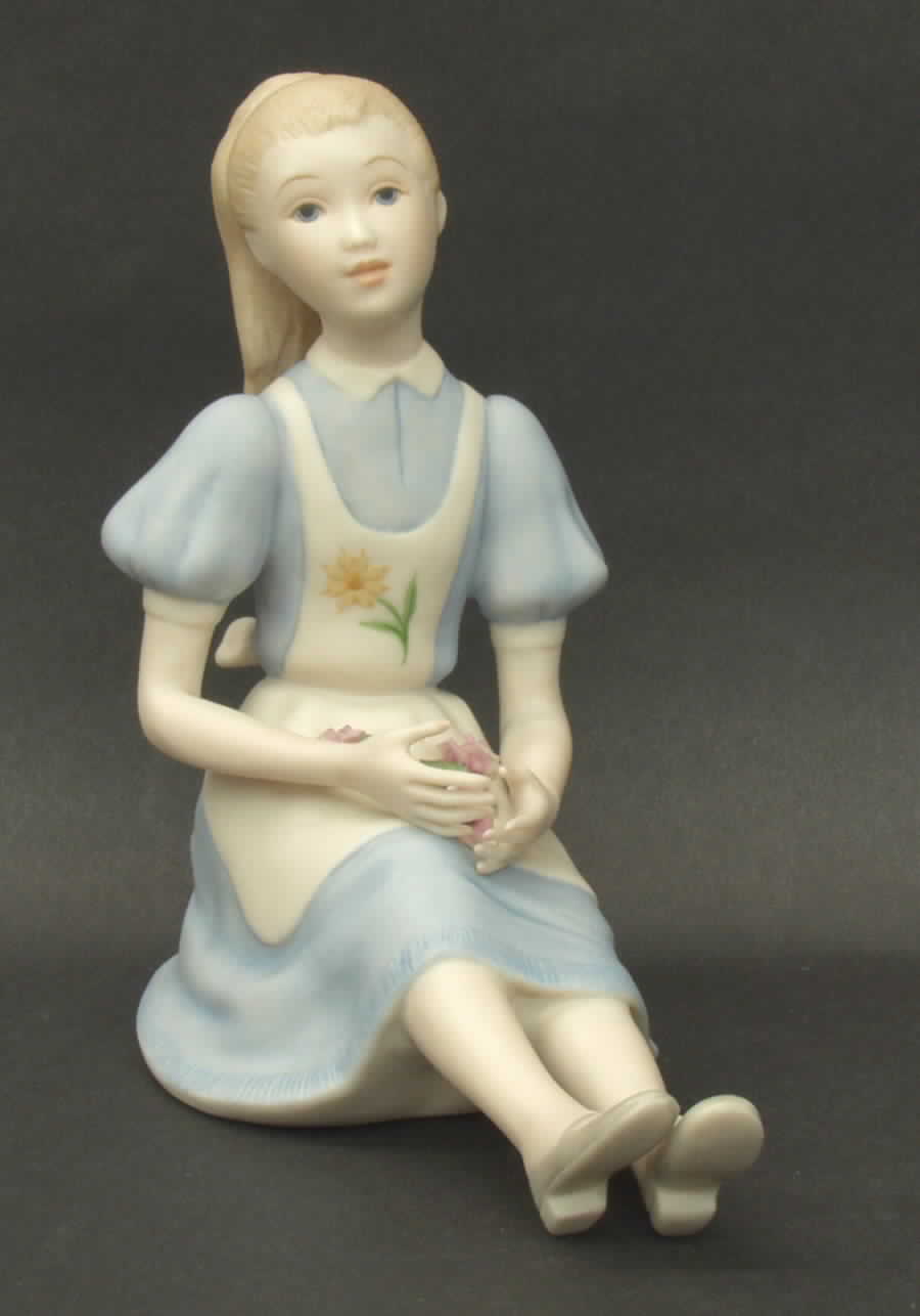 Ispanky Figurines Alice - No Box by Ispanky-1