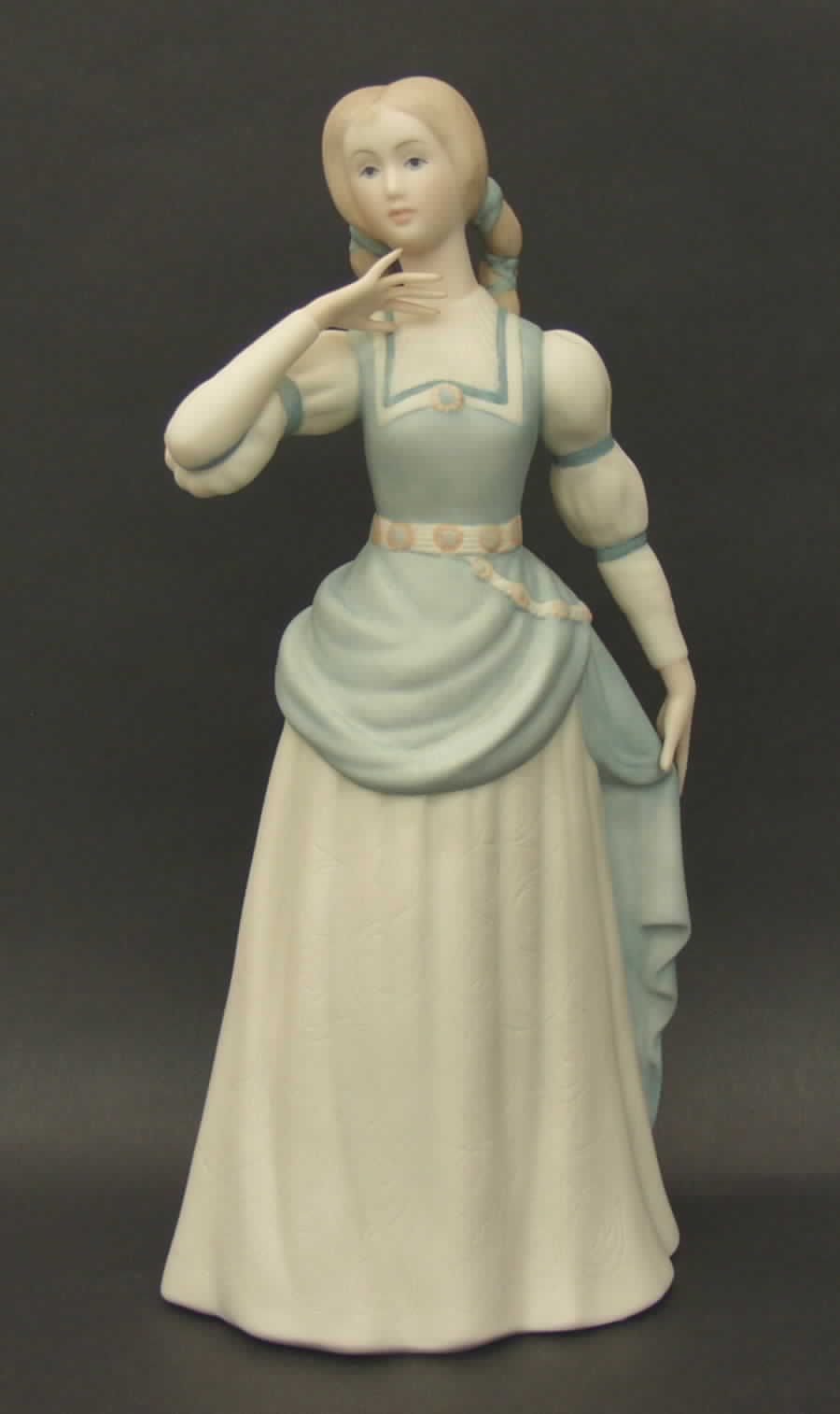 Ispanky Figurines Debutante - No Box by Ispanky-1