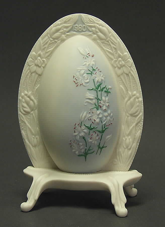 Ispanky Figurines Egg - No Box by Ispanky-1