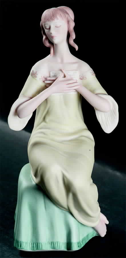 Ispanky Figurines Secret - No Box by Ispanky-1