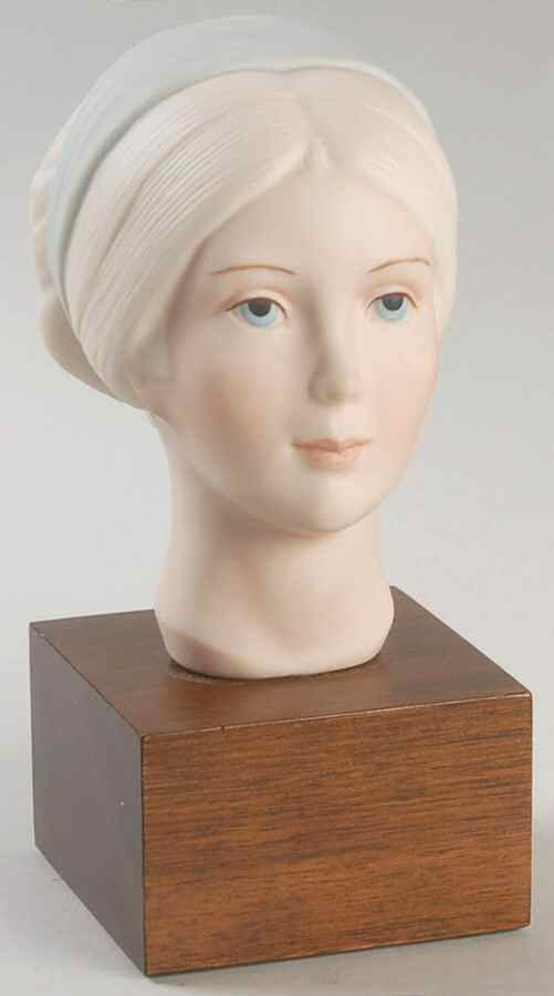 Ispanky Figurines Female Head - No Box by Ispanky-1