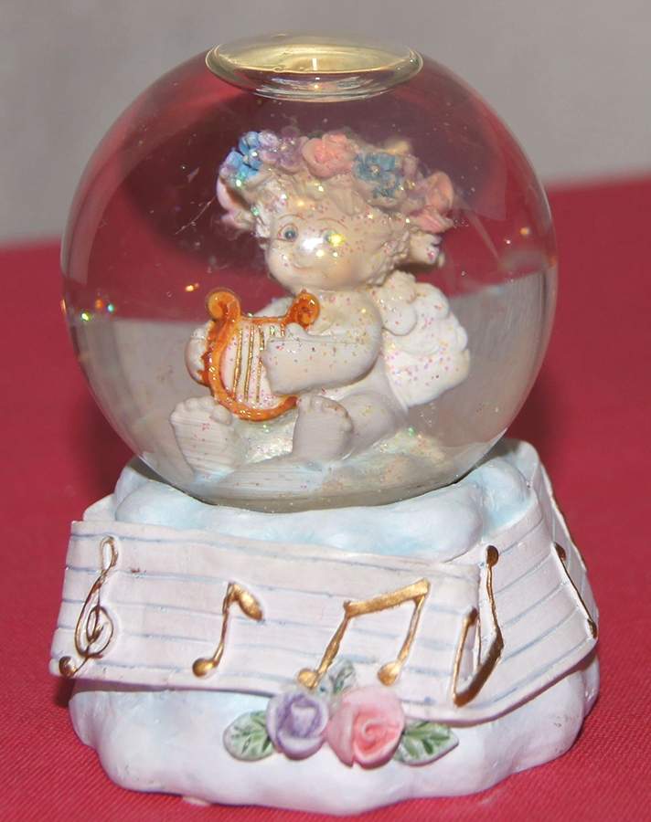 Dreamsicles Snowglobe Strings Of My Heart-Musical - Boxed by Cast Art-1
