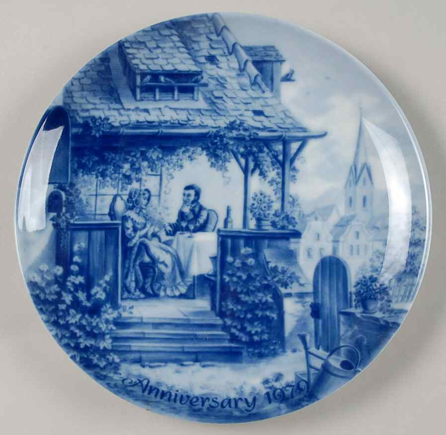 Anniversary Plate Romantic Interlude - No Box by Kaiser-1