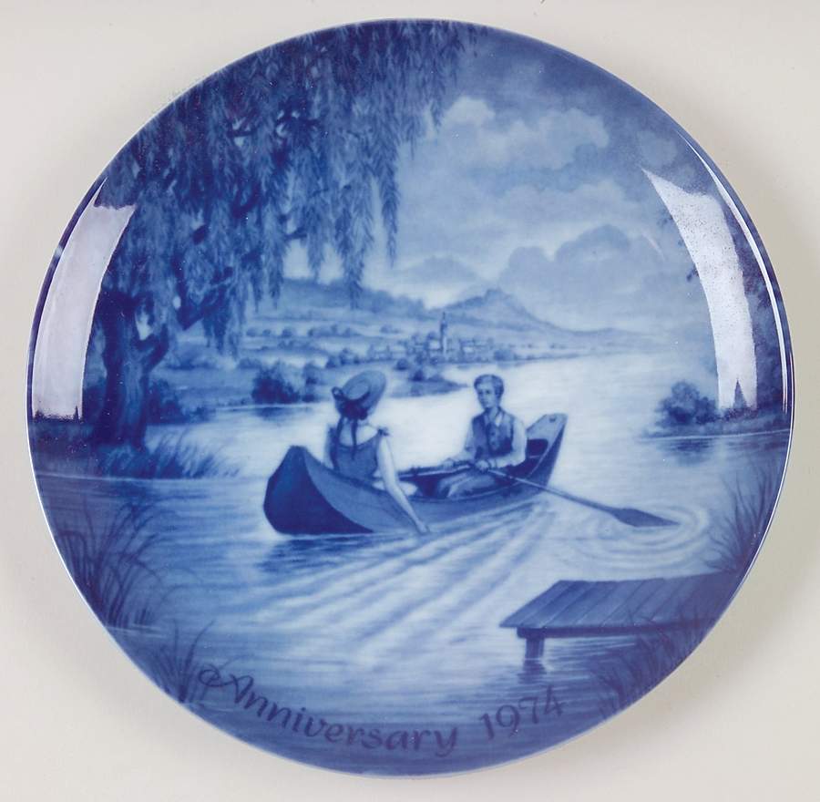 Anniversary Plate Canoeing Down River - Boxed by Kaiser-1